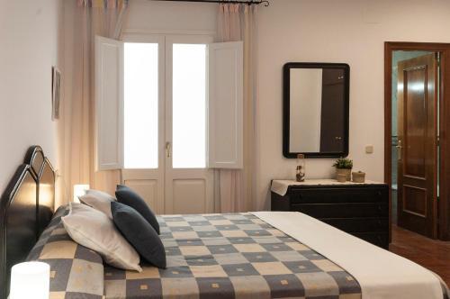 Lets Holidays Big And Centric Apartment