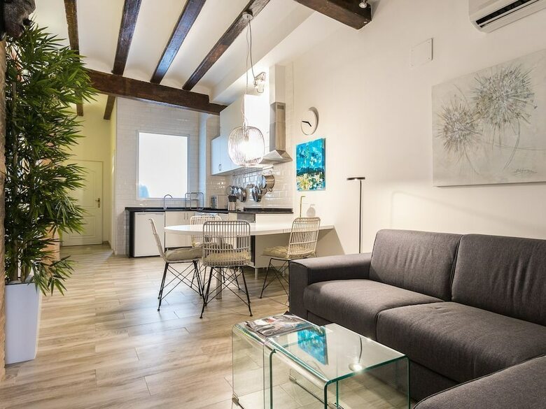 Apartup Cabanyal Market