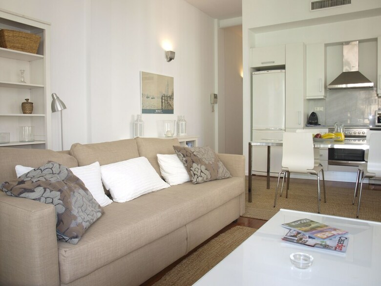 Apartup San Vicente Hall
