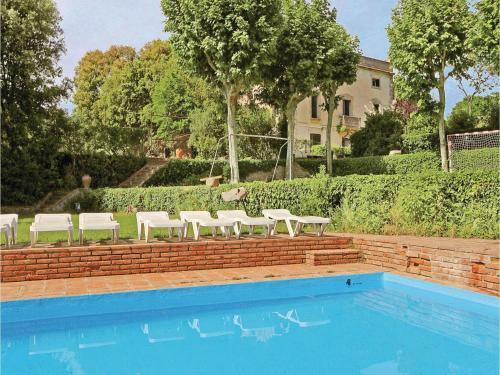 Thirteen-bedroom Holiday Home In Vilanova Del Valles