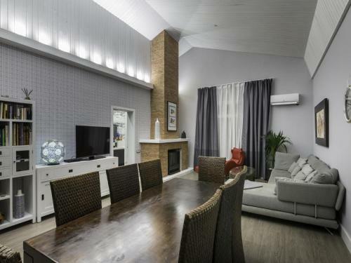 Excelsior Villa With Private Pool For 12 In Valsequillo