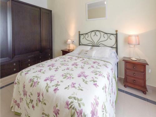Two-bedroom Holiday Home In Velez - Malaga