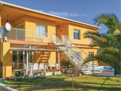 Holiday Home Carer 07