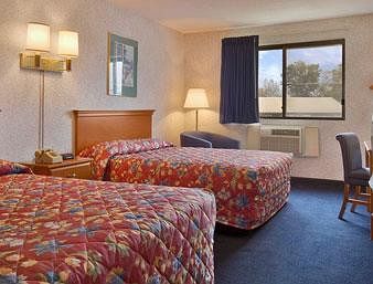 Hotel Super 8 Montgomery Maybrook Area