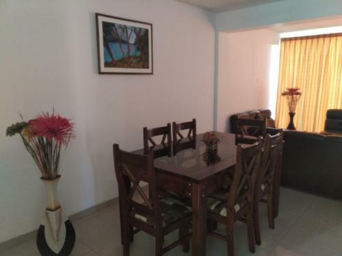 Los Nogales Apartments