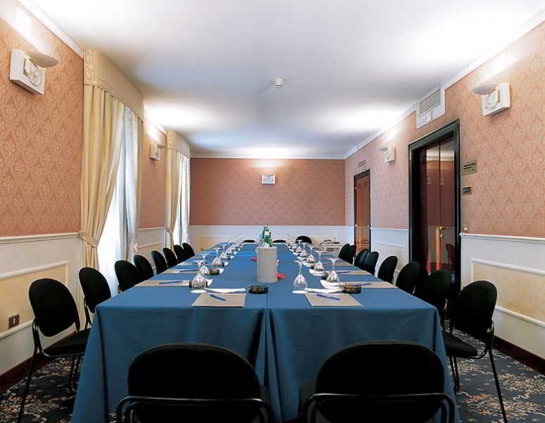 Hotel NH Genova Centro