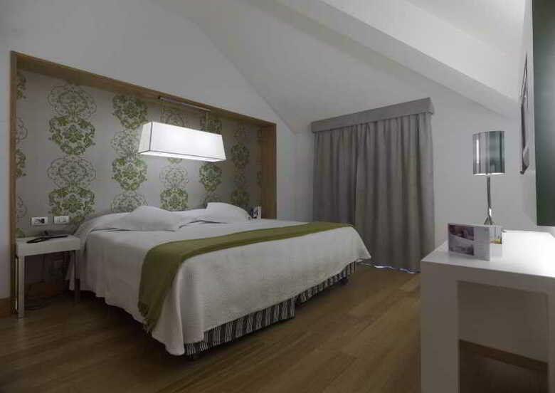 Hotel NH Genova Centro