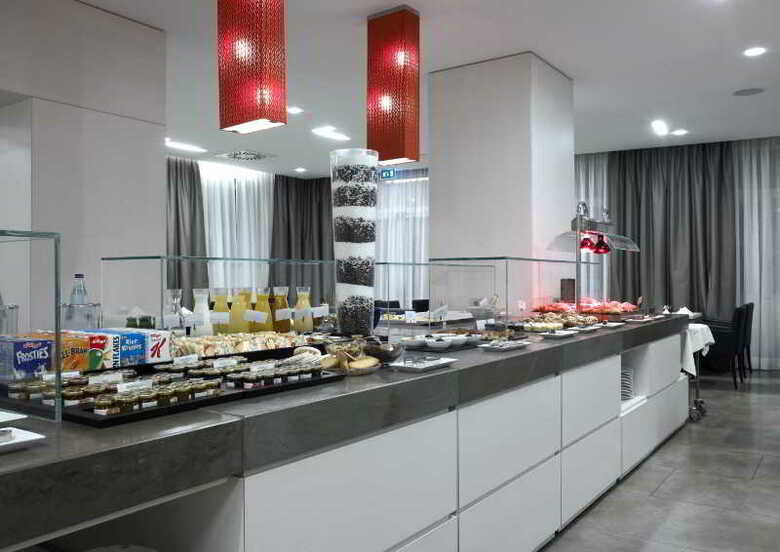 Hotel NH Genova Centro