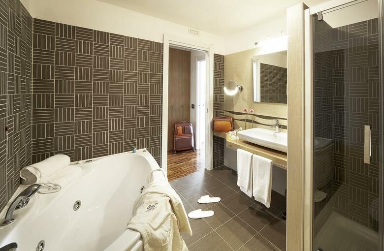 Eureka Palace Hotel Spa Resort