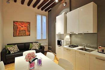 Hotel Rialto Project Apartments