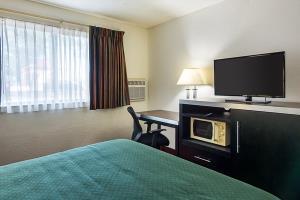 Hotel Super 8 Chesapeake Greenbrier