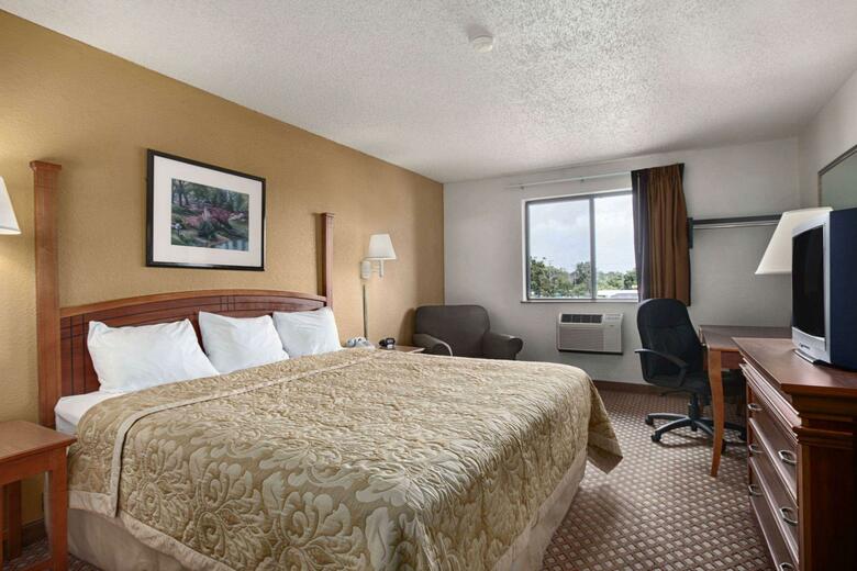 Hotel Super 8 Canton/livonia Area