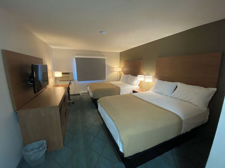 Hotel Super 8 Oshkosh Airport