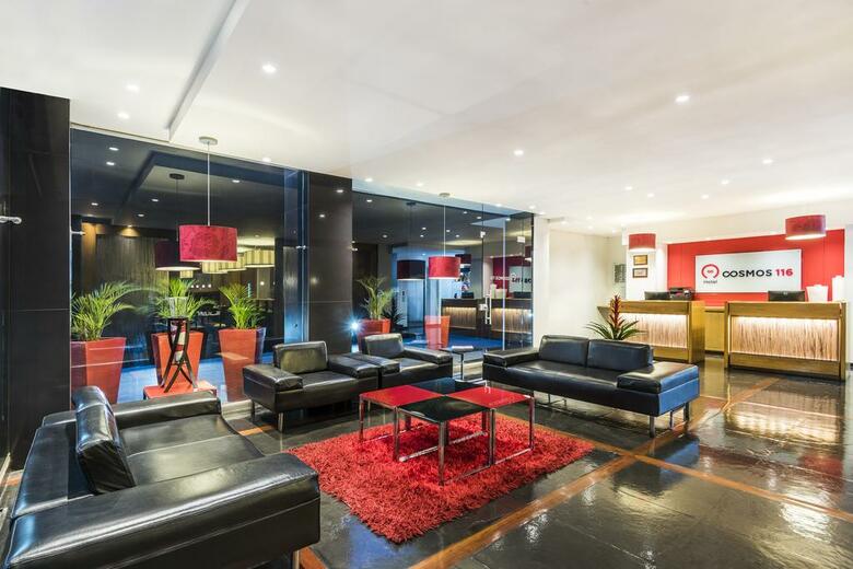 One Sixteen Hotel