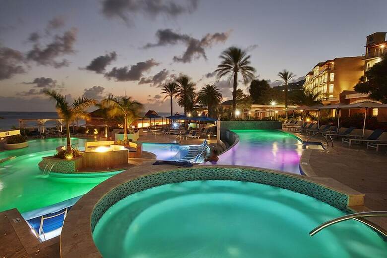 Hotel Divi Little Bay Beach Resort