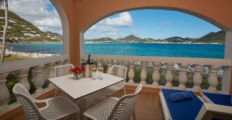 Hotel Divi Little Bay Beach Resort