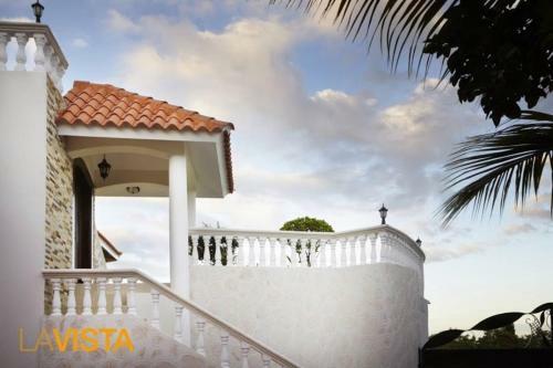 La Vista Villa