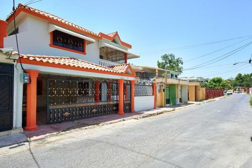Villa Zunilda Holiday Home
