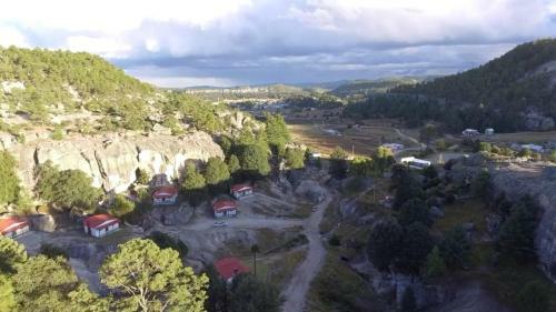 Lodge Caba�as En Creel Cuevas De Los Leones