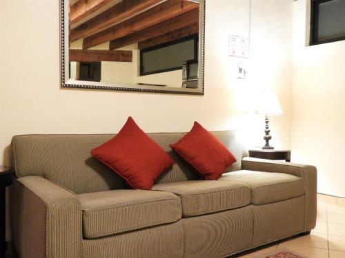 El Encanto De Valenciana (studio Apartment With Private Garage)