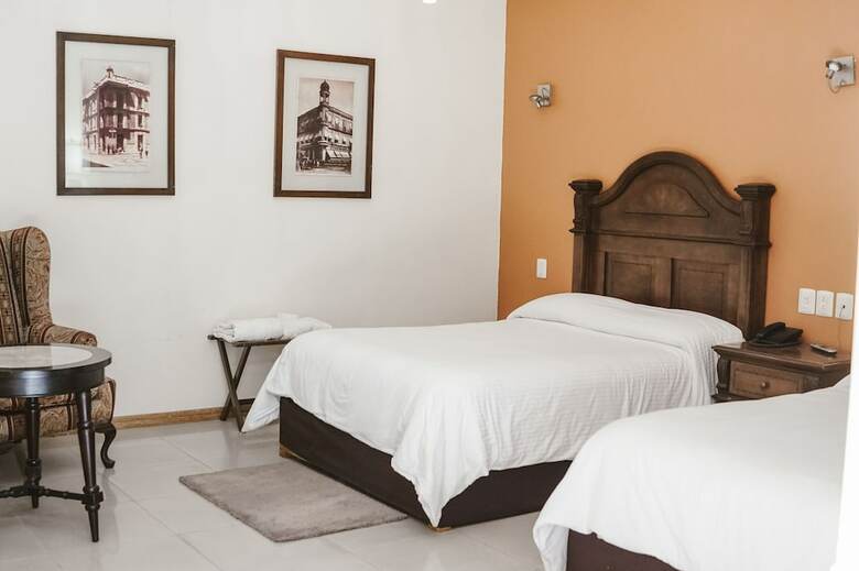 Hotel Puebla De Anta�o