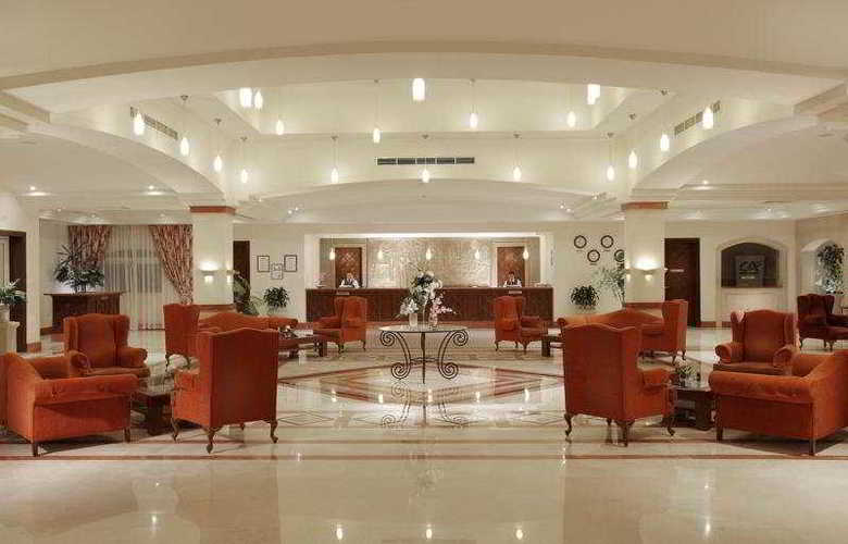 Hotel Grand Plaza