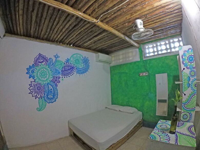 Hostel Playa By The Spot
