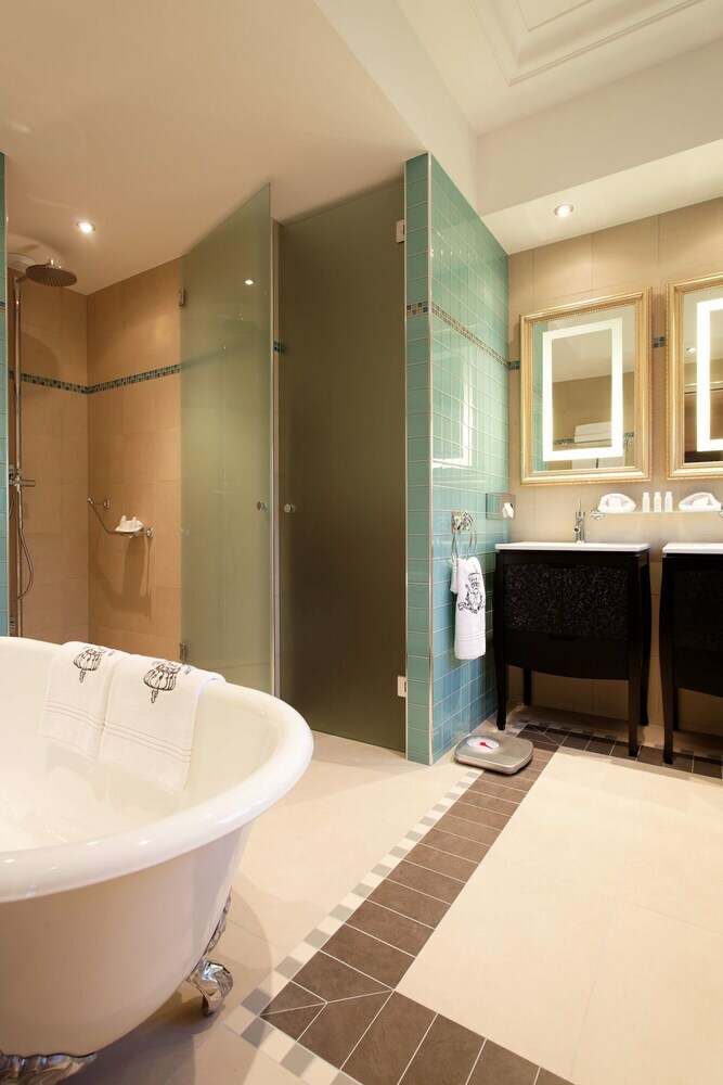 Majestic Hotel Spa - Champs Elys�es