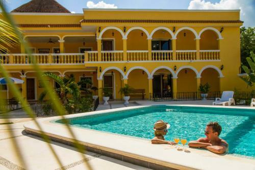 Hotel & Hacienda Scarlette