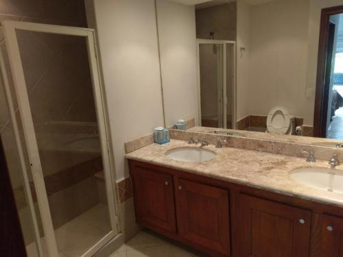 Grand Residencial Ixtapa Apartment