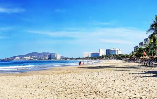 Grand Residencial Ixtapa Apartment