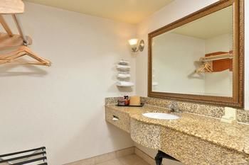 Hotel Americas Best Value Inn & Suites
