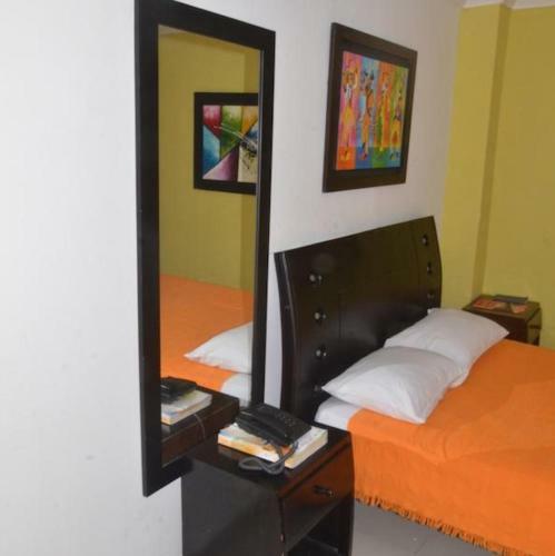 Hotel Imperio Inn 74
