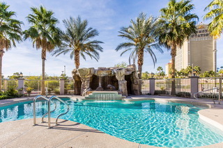 Hotel Comfort Inn & Suites