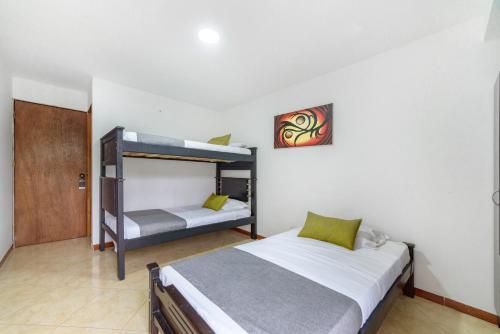 Hotel Ayenda 1214 White House