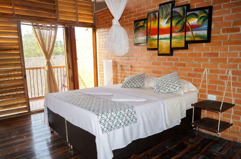 Hotel I Wanna Palomino