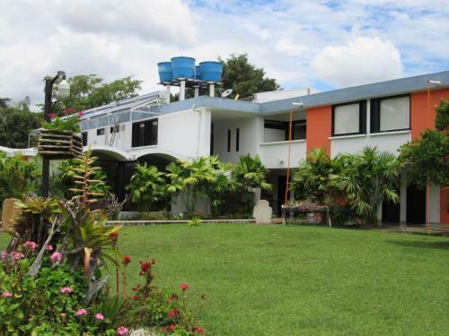 Hotel Yalconia