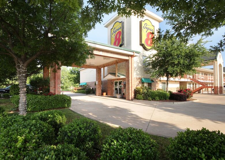Hotel Super 8 Arlington/sw