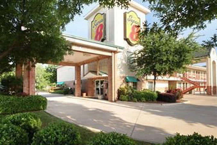 Hotel Super 8 Arlington/sw