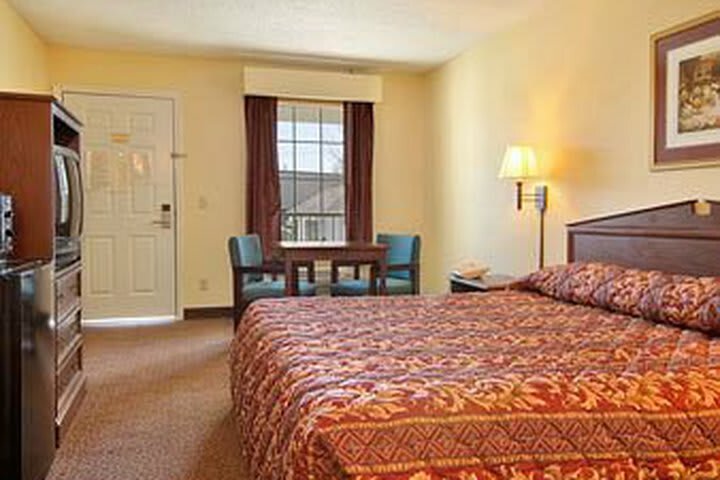 Hotel Super 8 Clinton Tn