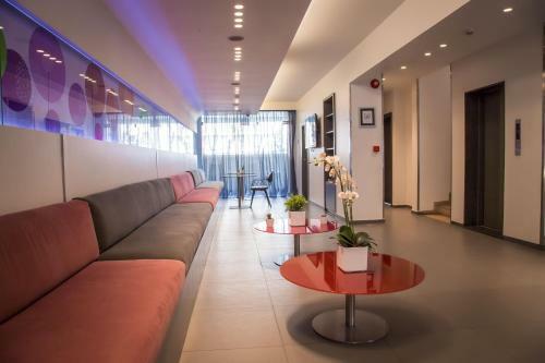 Hotel 35 Rooms
