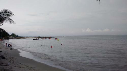 Caba�a Tol� Cove�as Playa