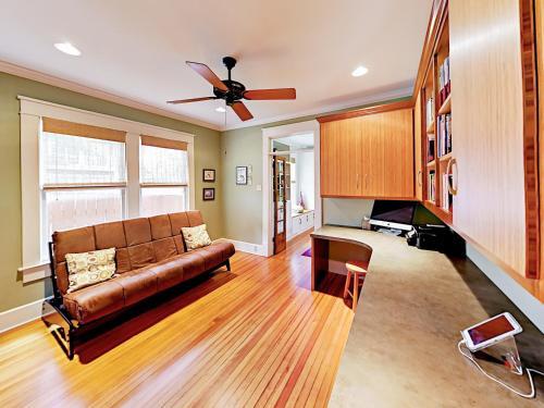 1212 Baylor Street Home