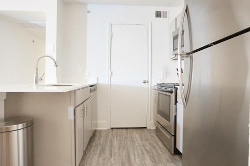 The Domain Premier Suites By Sonder