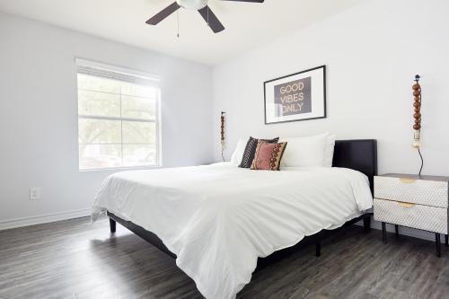 The Domain Premier Suites By Sonder