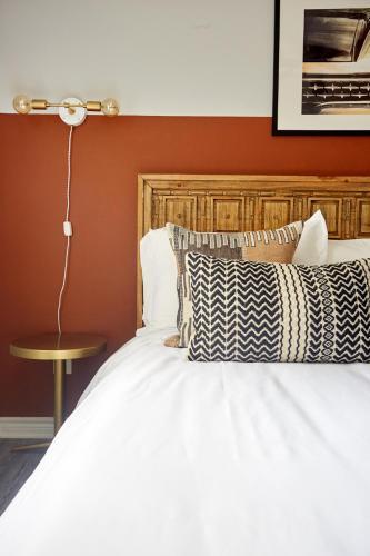The Domain Premier Suites By Sonder