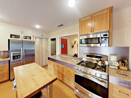 Light-filled Charmer Home Home