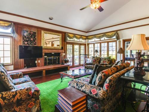Wayne Creek Residence