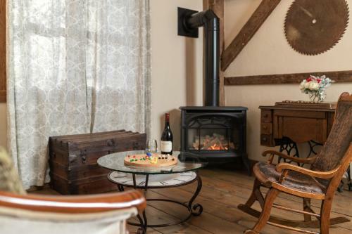 Bed & Breakfast The Mast Farm Inn