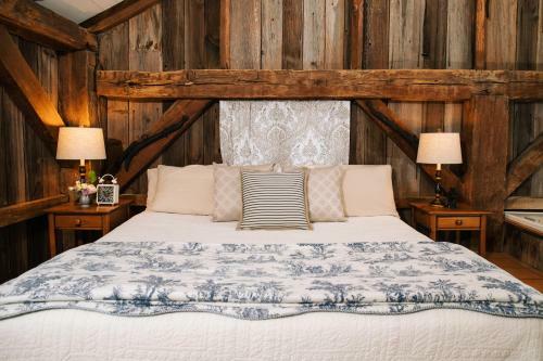 Bed & Breakfast The Mast Farm Inn